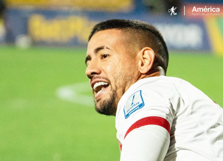 Rodrigo Holgado de América de Cali, sancionado 1 año por FIFA